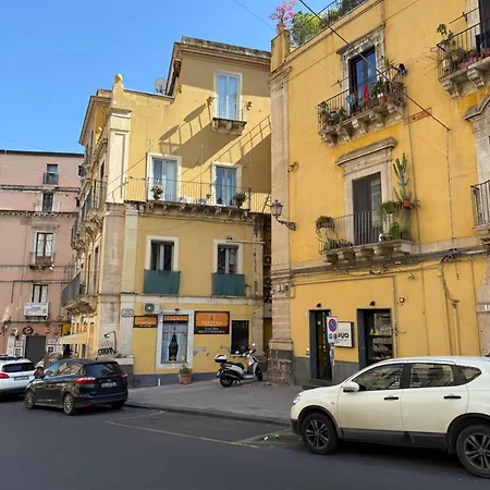 Aradas L Relax And Comfort In Historical Centre Casa vacanze Catania
