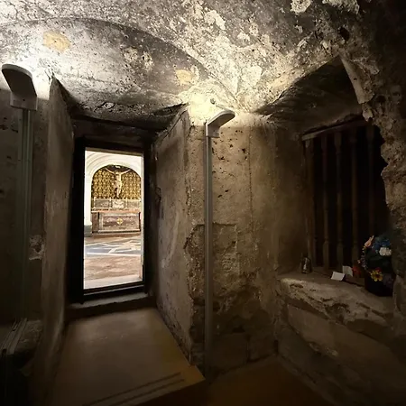Aradas L Relax And Comfort In Historical Centre Nyaraló Catania